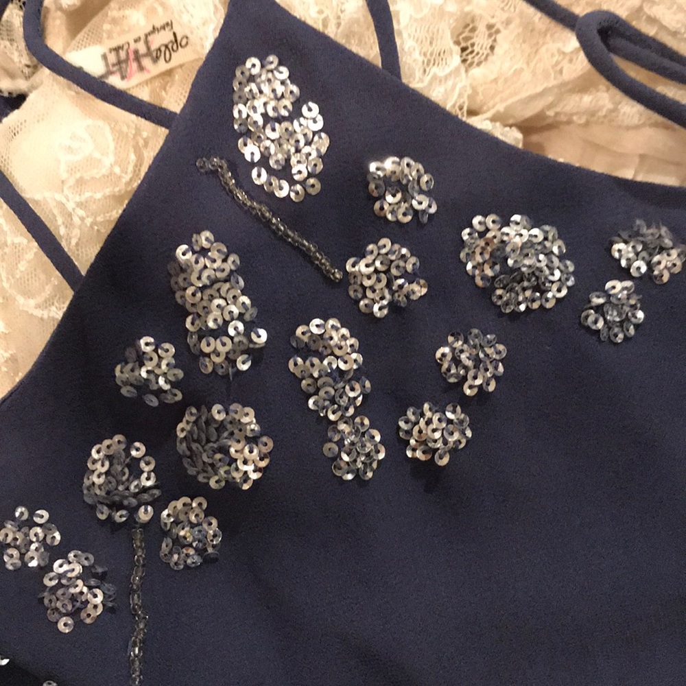 Dress - Picture 3 of 3